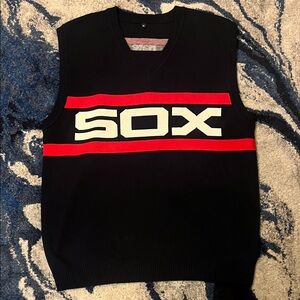 Official White Sox Men's V-Neck Sweater Vest in Deep Navy